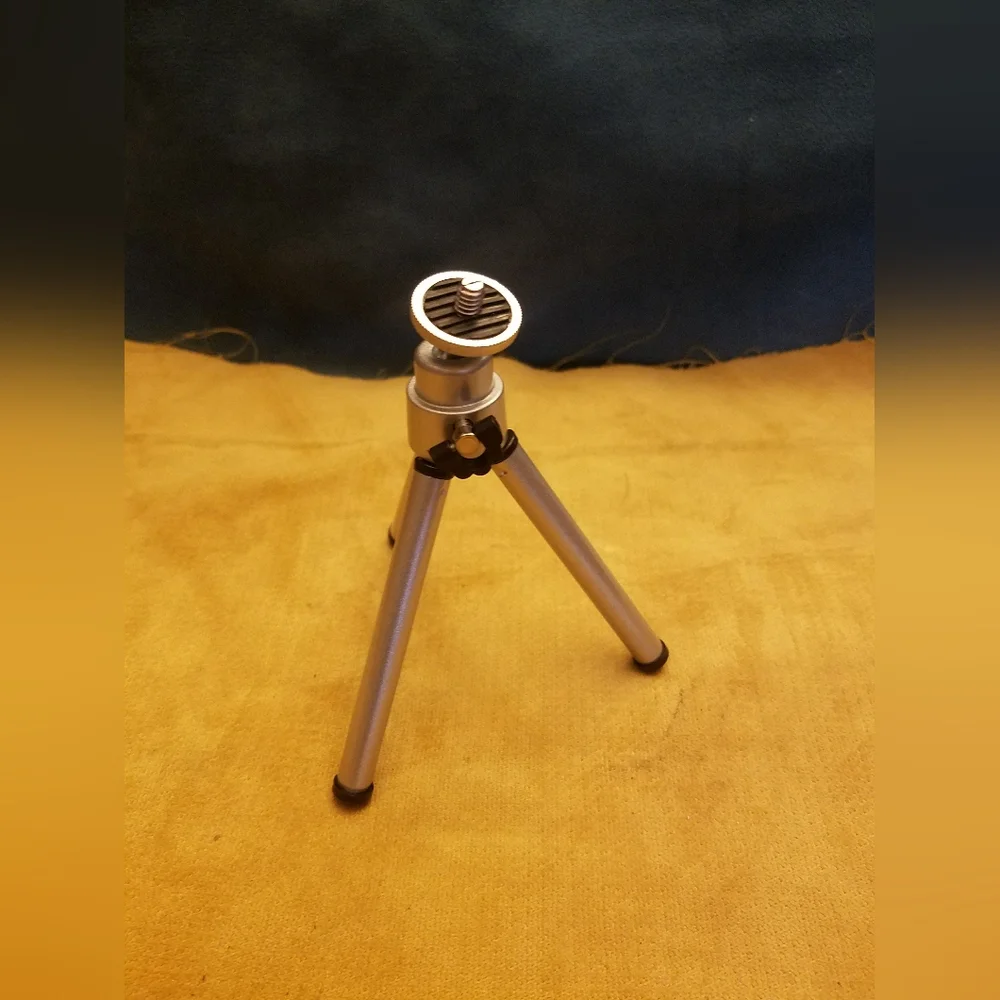 Camera tripod